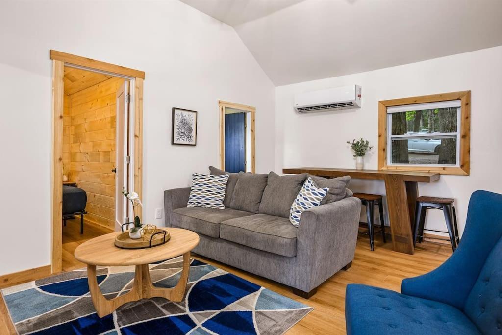 Arbutus Lake 3 Bedroom Cottage Traverse City Exteriér fotografie